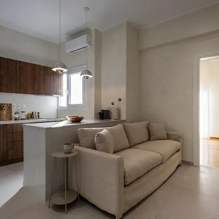 Lori - 2 Bedroom In *
